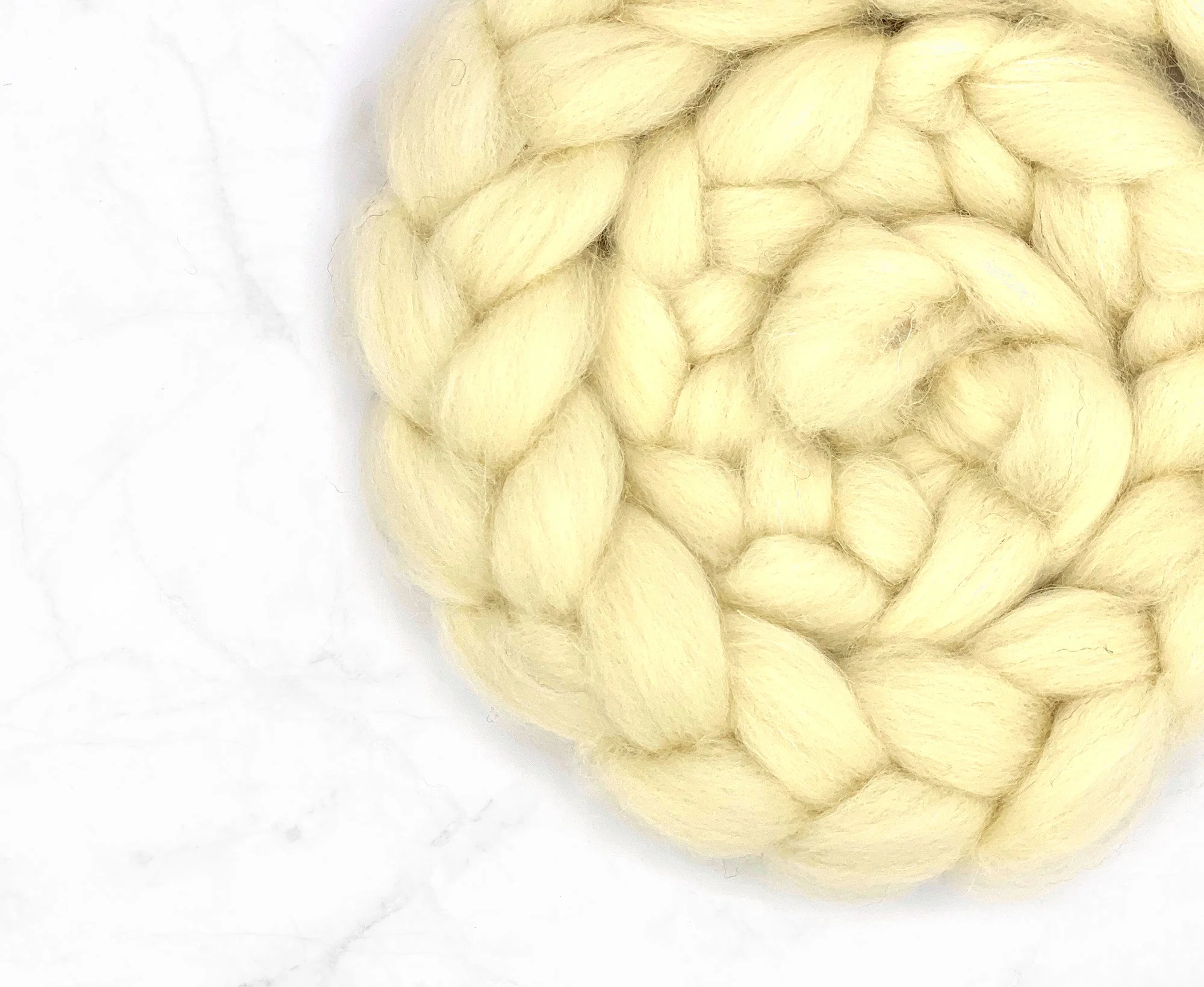 White Bergschaf aus Österreich (von World of Wool)